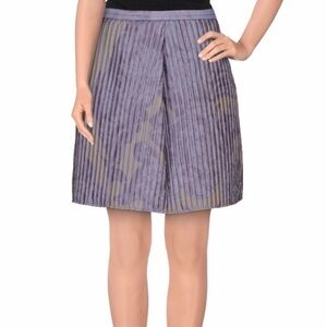 💰PRICE DROP💰VGUC Emporio Armani knee high skirt